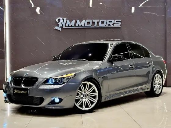BMW 550i 4.8 SPORT SEDAN V8 32V GASOLINA 4P AUTOMÁTICO BMW 550i 4.8 SPORT SEDAN V8 32V GASOLINA 4P AUTOMÁTICO