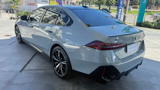 BMW-i5-2024