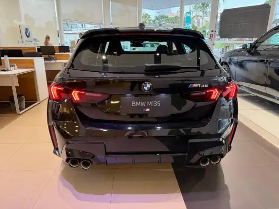 BMW-M 135i-2026