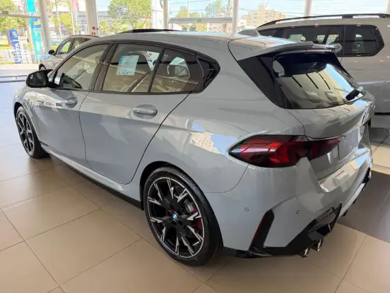 BMW-M 135i-2025