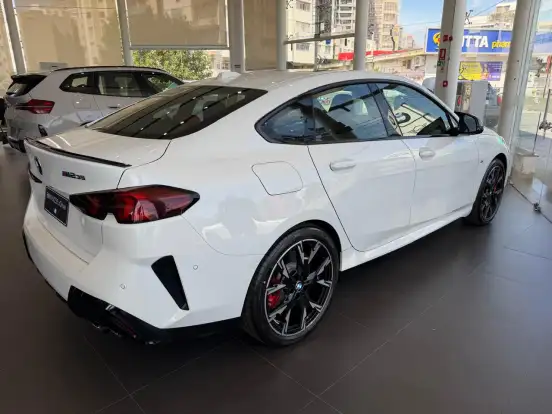 BMW-M 235i-2026
