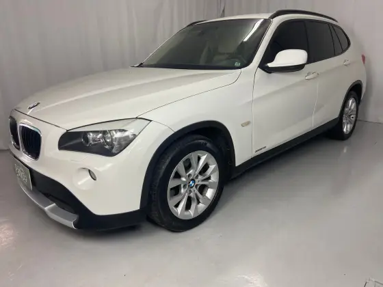 BMW X1 2.0 16V GASOLINA SDRIVE18I 4P AUTOMÁTICO BMW X1 2.0 16V GASOLINA SDRIVE18I 4P AUTOMÁTICO