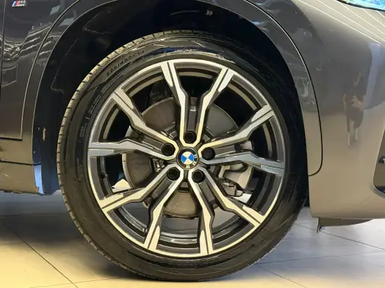 BMW-X1-2021