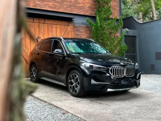 BMW-X1-2.0 16V TURBO ACTIVEFLEX SDRIVE20I X-LINE 4P AUTOMÁTICO BMW-X1-2019