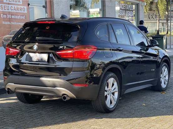 BMW-X1-2017