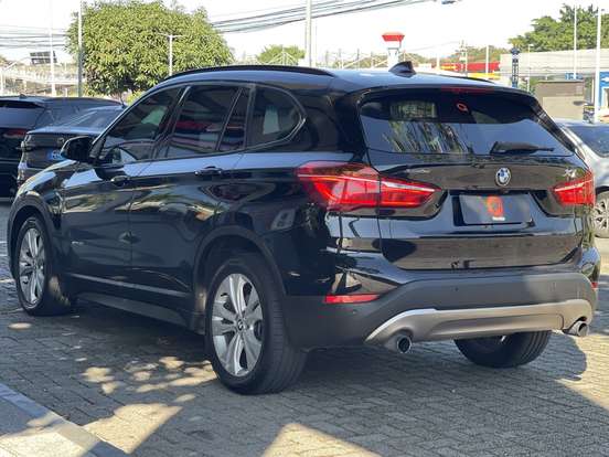 BMW-X1-2017