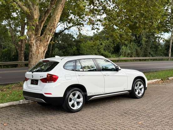 BMW-X1-2.0 16V TURBO GASOLINA SDRIVE20I 4P AUTOMÁTICO BMW-X1-2014