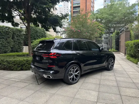 BMW X5 3.0 I6 TURBO HÍBRIDO XDRIVE50E M SPORT AUTOMÁTICO BMW X5 3.0 I6 TURBO HÍBRIDO XDRIVE50E M SPORT AUTOMÁTICO