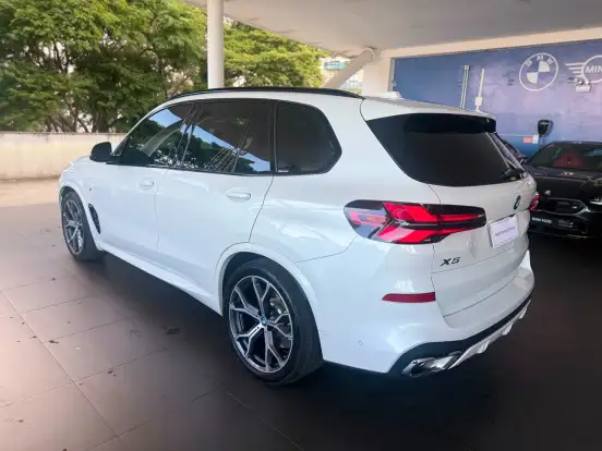 BMW-X5-2023