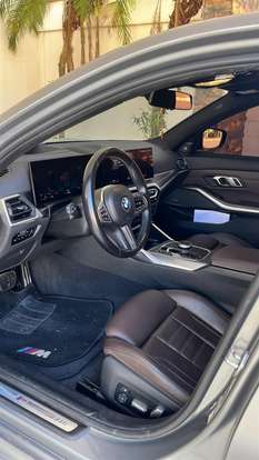 BMW-320i-2022