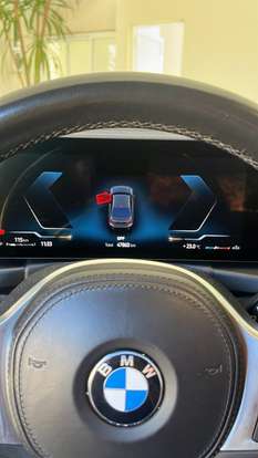 BMW-320i-2022