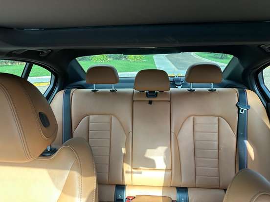 BMW-320i-2021