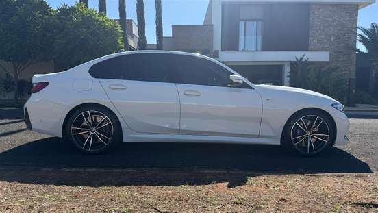 BMW-320i-2024