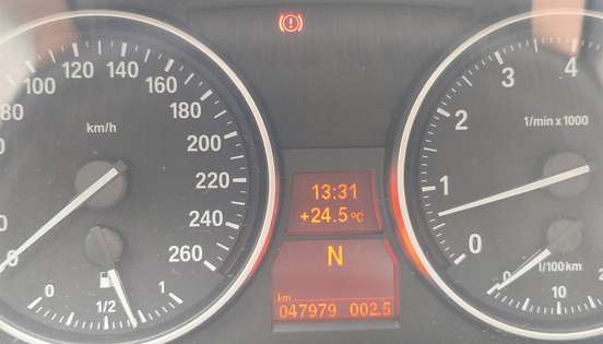 BMW-325i-2011
