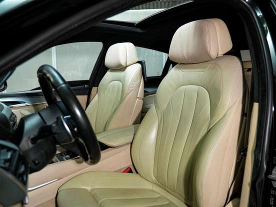 BMW-X6-4.4 50I 4X4 COUPÉ 8 CILINDROS 32V BI-TURBO GASOLINA 4P AUTOMÁTICO BMW-X6-2015