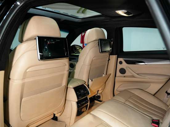 BMW-X6-4.4 50I 4X4 COUPÉ 8 CILINDROS 32V BI-TURBO GASOLINA 4P AUTOMÁTICO BMW-X6-2015