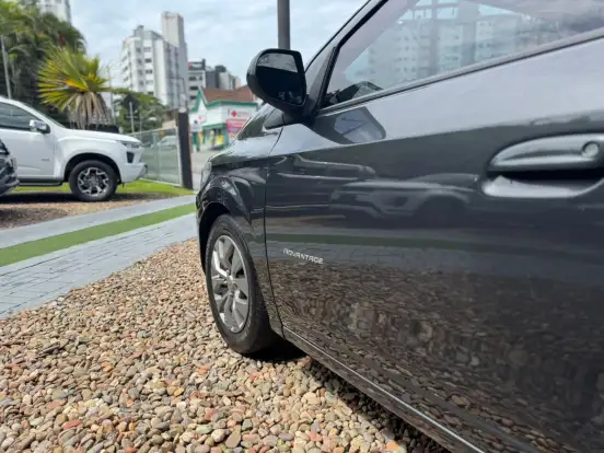 CHEVROLET-ONIX-2018