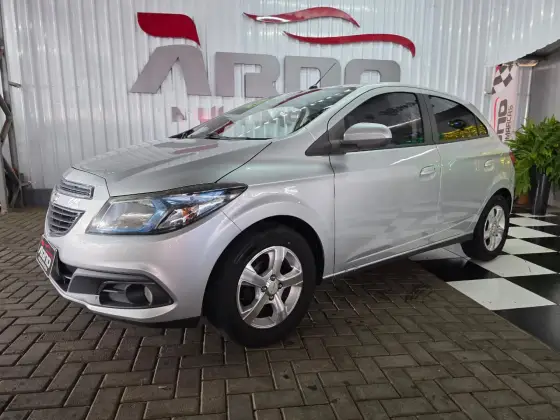 CHEVROLET ONIX 1.4 MPFI LT 8V FLEX 4P MANUAL CHEVROLET ONIX 1.4 MPFI LT 8V FLEX 4P MANUAL