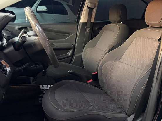 CHEVROLET-ONIX-2014