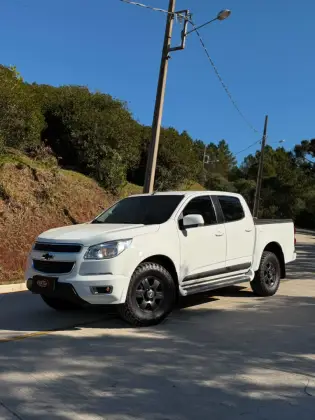 CHEVROLET S10 2.4 LT 4X2 CD 8V FLEX 4P MANUAL CHEVROLET S10 2.4 LT 4X2 CD 8V FLEX 4P MANUAL