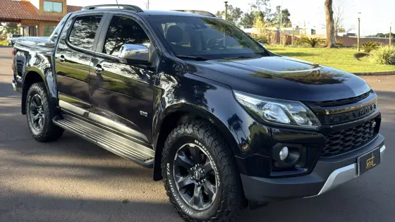 CHEVROLET S10 2.8 16V TURBO DIESEL HIGH COUNTRY CD 4X4 AUTOMÁTICO