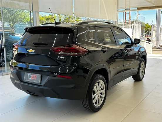 CHEVROLET-TRACKER-2024
