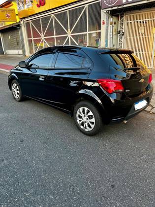 CHEVROLET ONIX 1.4 MPFI ADVANTAGE 8V FLEX 4P AUTOMÁTICO