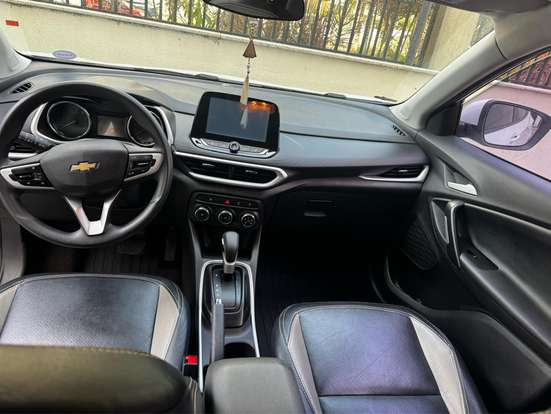 CHEVROLET-TRACKER-2021