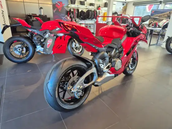 DUCATI-PANIGALE V4-2025