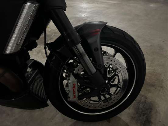 DUCATI-DIAVEL CARBON DUCATI-DIAVEL CARBON-2014