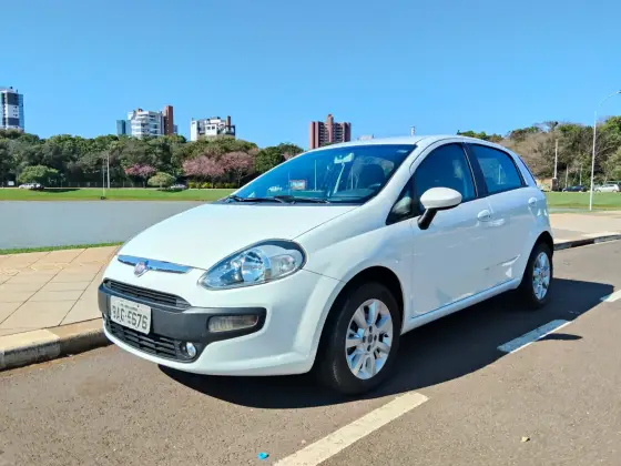 FIAT PUNTO 1.4 ATTRACTIVE 8V FLEX 4P MANUAL FIAT PUNTO 1.4 ATTRACTIVE 8V FLEX 4P MANUAL