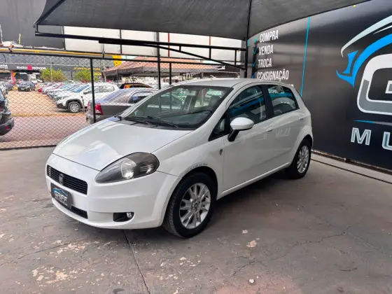 FIAT PUNTO 1.4 ATTRACTIVE 8V FLEX 4P MANUAL FIAT PUNTO 1.4 ATTRACTIVE 8V FLEX 4P MANUAL