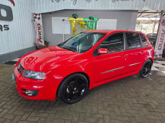 FIAT STILO 1.8 MPI SPORTING 8V FLEX 4P MANUAL FIAT STILO 1.8 MPI SPORTING 8V FLEX 4P MANUAL