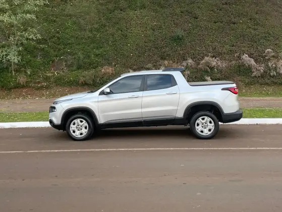 FIAT TORO 1.8 16V EVO FLEX FREEDOM AT6 FIAT TORO 1.8 16V EVO FLEX FREEDOM AT6