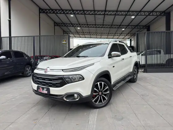 FIAT TORO 2.0 16V TURBO DIESEL RANCH 4WD AT9 FIAT TORO 2.0 16V TURBO DIESEL RANCH 4WD AT9