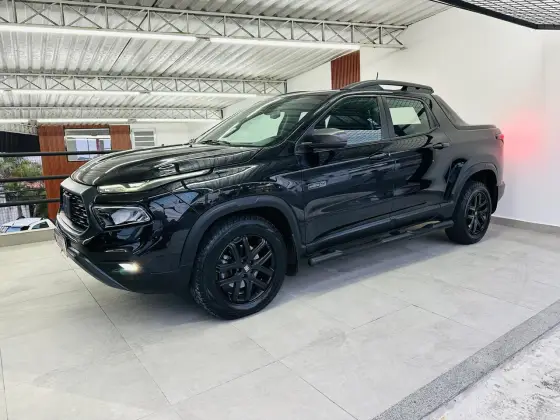 FIAT TORO 2.0 16V TURBO DIESEL ULTRA 4WD AT9 FIAT TORO 2.0 16V TURBO DIESEL ULTRA 4WD AT9