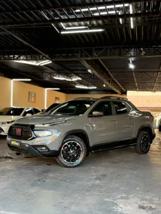 FIAT TORO 2.0 16V TURBO DIESEL ULTRA 4WD AT9 FIAT TORO 2.0 16V TURBO DIESEL ULTRA 4WD AT9