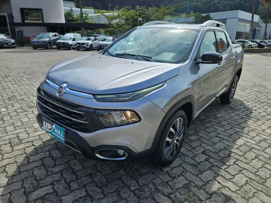 FIAT TORO 2.0 16V TURBO DIESEL VOLCANO 4WD AT9 FIAT TORO 2.0 16V TURBO DIESEL VOLCANO 4WD AT9