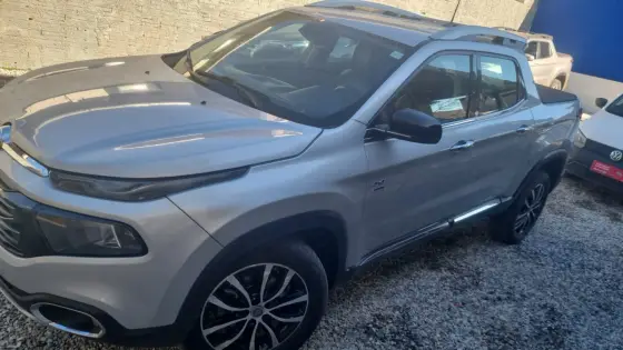 FIAT TORO 2.0 16V TURBO DIESEL VOLCANO 4WD AT9 FIAT TORO 2.0 16V TURBO DIESEL VOLCANO 4WD AT9