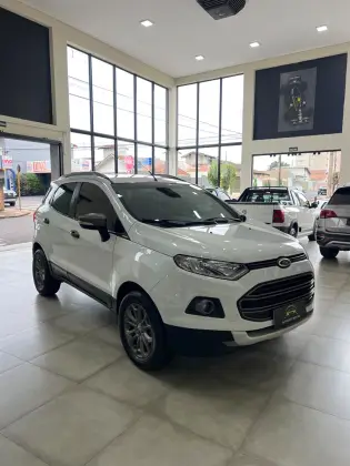 FORD ECOSPORT 1.6 FREESTYLE 16V FLEX 4P MANUAL FORD ECOSPORT 1.6 FREESTYLE 16V FLEX 4P MANUAL