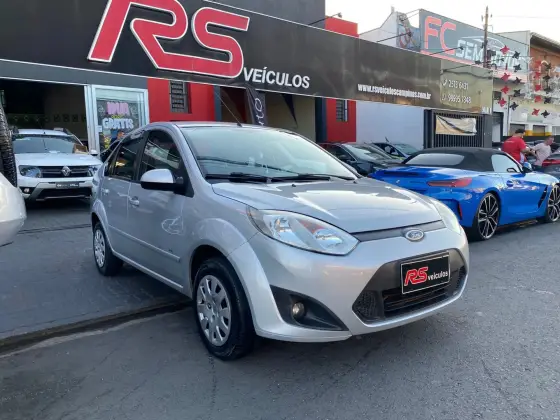 FORD FIESTA 1.6 ROCAM SEDAN 8V FLEX 4P MANUAL FORD FIESTA 1.6 ROCAM SEDAN 8V FLEX 4P MANUAL