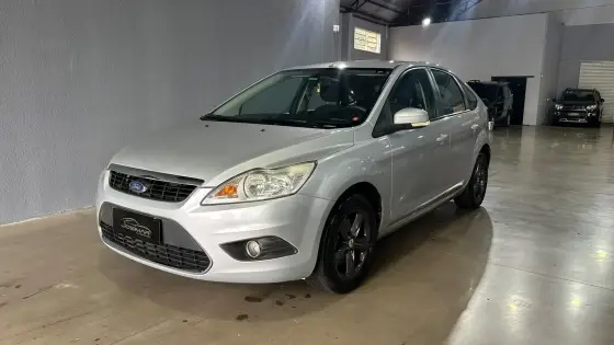FORD FOCUS 1.6 GL 8V FLEX 4P MANUAL FORD FOCUS 1.6 GL 8V FLEX 4P MANUAL