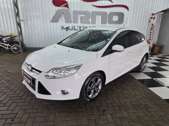 FORD FOCUS 1.6 S 16V FLEX 4P POWERSHIFT FORD FOCUS 1.6 S 16V FLEX 4P POWERSHIFT