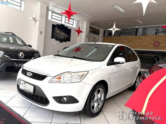 FORD FOCUS 1.6 GL SEDAN 16V FLEX 4P MANUAL