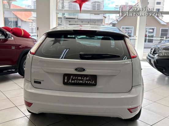 FORD-FOCUS-1.6 GL SEDAN 16V FLEX 4P MANUAL FORD-FOCUS-2012