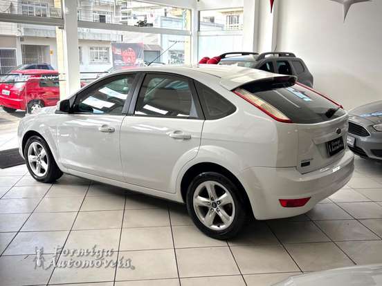 FORD-FOCUS-1.6 GL SEDAN 16V FLEX 4P MANUAL FORD-FOCUS-2012