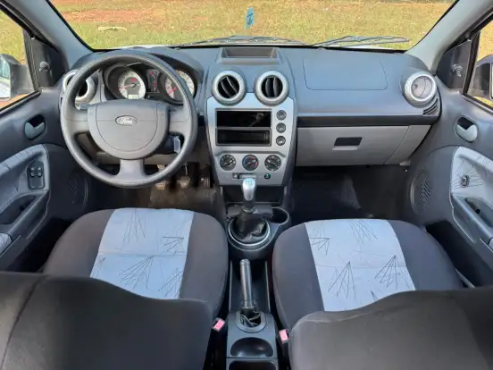 FORD-FOCUS-2008