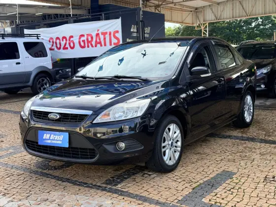 FORD FOCUS 2.0 GLX SEDAN 16V FLEX 4P AUTOMÁTICO FORD FOCUS 2.0 GLX SEDAN 16V FLEX 4P AUTOMÁTICO