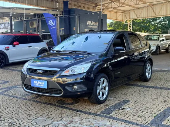 FORD FOCUS 2.0 TITANIUM HATCH 16V FLEX 4P AUTOMÁTICO FORD FOCUS 2.0 TITANIUM HATCH 16V FLEX 4P AUTOMÁTICO