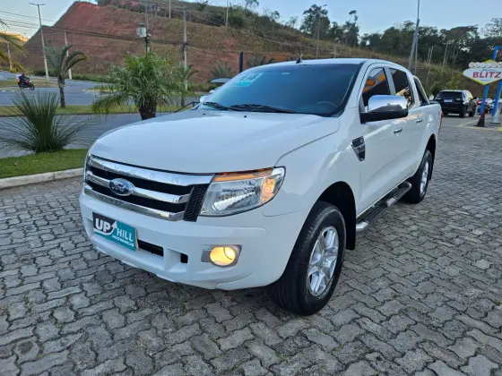 FORD RANGER 3.2 XLT 4X4 CD 20V DIESEL 4P AUTOMÁTICO FORD RANGER 3.2 XLT 4X4 CD 20V DIESEL 4P AUTOMÁTICO